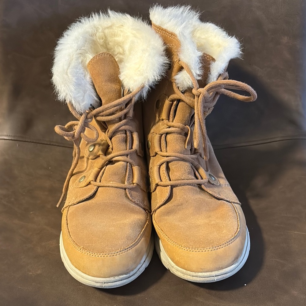 Women's Tan Fur-Lined Boots